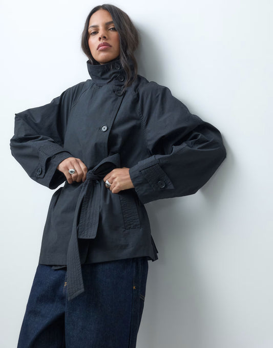 Greta Stehkragen-Jacke mit Gürtel