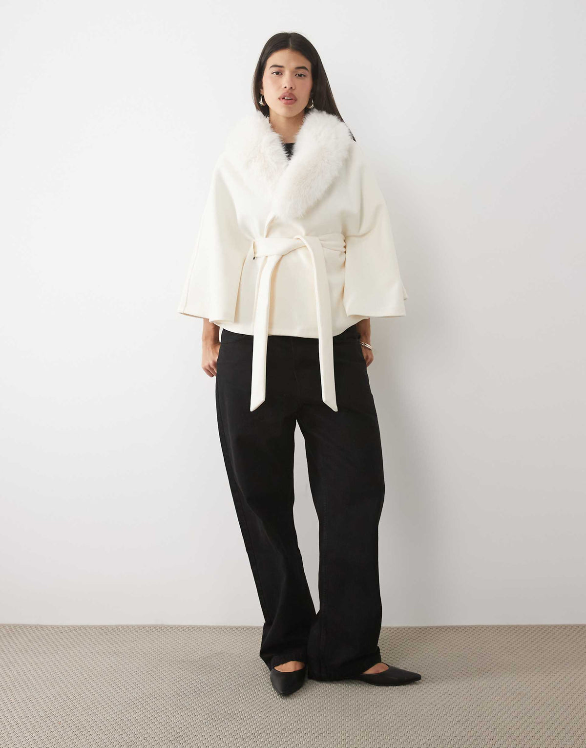 Frieda Cape-Jacke mit Flauschkragen